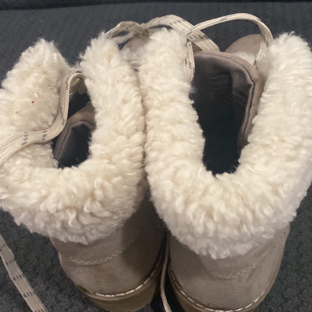 👟 3/$10 - Boots - Picture 3 of 4
